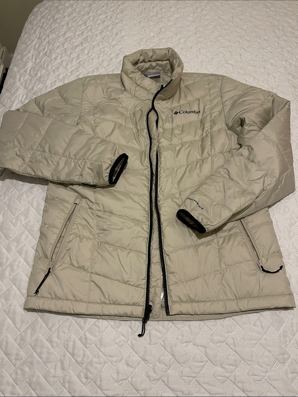 Columbia Men's Light Beige Puffer Jacket with Black Trim